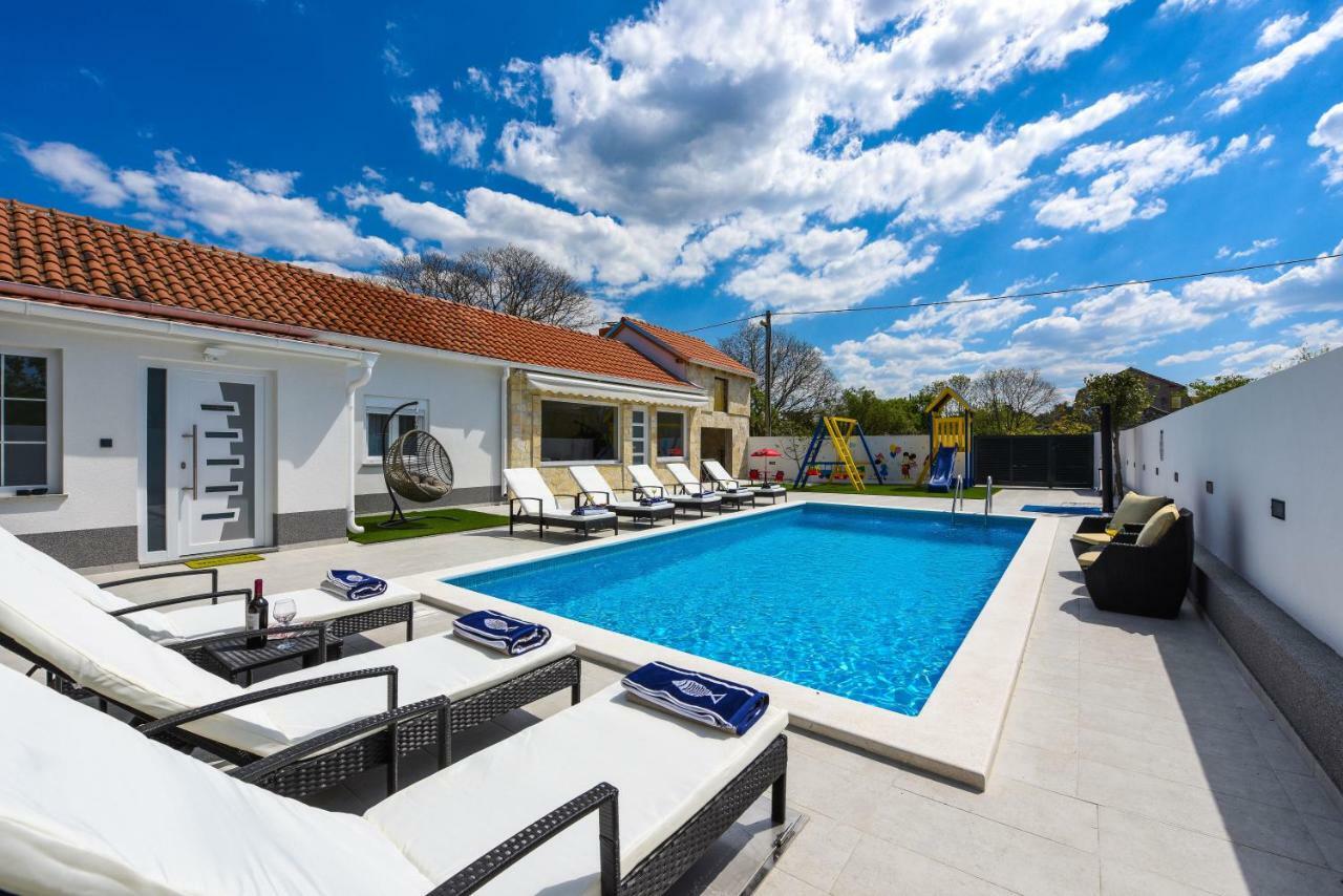 Villa Mare - With Heated Pool Zadar Eksteriør bilde